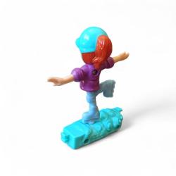 vintage ''göz kırpan patenli kız''figür oyuncak & 9.5 cm