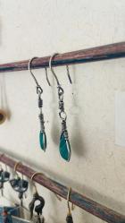 El İşçiliği Gümüş Malakit Taşlı Tel  Küpe