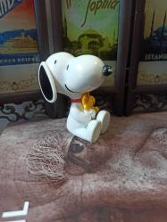''snoopy ve oyuncağı'' orijinal figür & açıklamayı okuyunuz