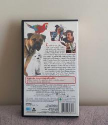 102 DALMAÇYALI VHS KASET FİLM İTALYA BASKI.  DİL İTALYANCA.2 KÜÇÜK DİSNEY BROŞÜRÜ MEVCUT KONDİSYON YÜKSEK KOLEKSİYONLUK NADİR