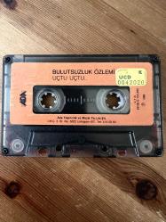 BULUTSUZLUK ÖZLEMİ KASET, İlk baskılardan, Mint durumda,NADİR,KOLEKSİYONLUK