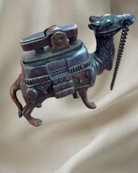 70'ler Vintage Bronz Deve Figürlü Masaüstü Benzinli Çakmak, KOLEKSİYONLUK