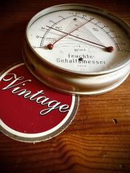 ULTRA NADİR...,1950'ler Termometre ve nem ölçer Aynı Tek  Ekranda.KOLEKSİYONLUK
