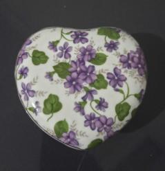 24. ANTİKA PORSELEN BONBONİER. İLANLARIMI İNCELEYİNİZ