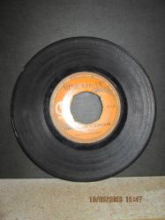 MİNE KOŞAN KARA VİCDANLI / HATIRALAR İZ BIRAKIR 45 DEVİR PLAK