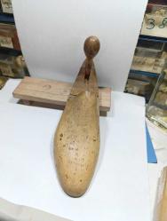 ESKİ AHŞAP TEK AYAKKABI KALIBI