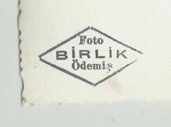 FOTO BİRLİK - ÖDEMİŞ / 1947 ÖDEMİŞ SANATLAR OKULU MÜDÜRÜ GİDERKEN İSTASYONDA...