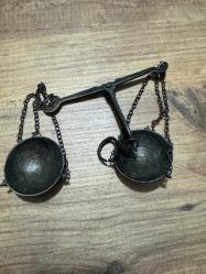 ANTİKA OSMANLI SON DÖNEMİ PİRİNÇ EL YAPIMI MUHTEŞEM 2 KEFELİ KUYUMCU TERAZİSİ