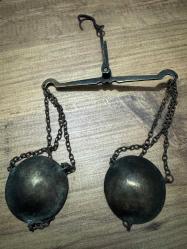 ANTİKA OSMANLI SON DÖNEMİ PİRİNÇ EL YAPIMI MUHTEŞEM 2 KEFELİ KUYUMCU TERAZİSİ