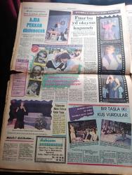 İstanbul Bayram Gazetesi - Turkish Newspaper - 20 Eylül 1983 - serbest bölge kurulacak yerler bayramdan sonra belirlenecek - güzelim Haliç yazan Tekin Erer - Kurban Bayramı tebrik mesajları - işte Ortadoğu için hazırlanan 5 ana Barış planı ve farkları - Sakız halkı Türkleri bütün yabancıların daha fazla seviyoruz - dış ülkelere 255 milyon liralık meşrubat sattık - Marmaris'te bayramda turizm patlaması gerçekleşti fotoğraf - yabancılar sünnete merak sardı - Tekel şarabı fotoğraf - İzmir fuarı Bu yıl olaysız kapandı - İzmir fuarı sahnelerinde en çok Sezer Güvenirgil ve Güngör Bayrak'ın ismi geçti Fotoğrafı - Ajda Pekkan dinlenecek fotoğraf - Müzeyyen Senar Bayram Özel eğlence programına katılıyor fotoğraf - Hülya Koçyiğit müzikal yıldızı oluyor fotoğraf - Hülya Sözer Neco Mine Soley Caddebostan Maksimde - Fenerbahçe'de stankovic bayıltıcı idmanları başlatıyor - Beşiktaş antrenörü Miliç Trabzon  şokunu atlatmadan bir kere daha yıkıldık dedi - Galatasaray teknik direktörü İviç
