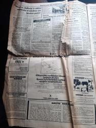 Halka ve Olaylara Tercüman Gazetesi - Turkish Newspaper - 1 Mayıs 1983 - milliyetçi cenahta birleşme çabaları arttı - Kenan Evren'in birleşin çağrısı tarafları harekete geçirdi - OECD'nin ekonomik gelişmeleri gözden geçirme komitesi Türkiye'de - İzmit eski belediye başkanı Erol Köse sosyal Demokrat bir partinin kuruluş hazırlıklarını organize ediyor - ICFTU Genel sekreteri John Vanderveken 19 Mayıs'tan sonra Başbakan Bülent Ulusu ile görüşecek - Libya lideri albay Muammer El Kaddafi fotoğraf - Şerafettin Elçi tahliye edildi - Türk İş Genel Başkanı Şevket Yılmaz Parti işlerine karışmaya hiç niyetim yok - siyasi parti üçgeni yazan Nazlı Ilıcak - Necip Fazıl'la sohbet 12 yazan Ahmet Kabaklı - böbreğini bağışlamak isteyen aşık Deryami'yi ailesi evden kovdu fotoğraf - Kapalıçarşı esnafının ağzını bıçak açmıyor - Fransa'da sosyalist iktidara karşı protestolar büyüyor - yeni dönem eşiğinde yazan Tarık Buğra - televizyon programı - geçen yıl hayattan ayrılan Ingrid Bergman - Dallas dizisi
