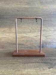 Metal Gövdeli Takı Askısı