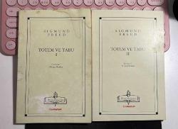 CUMHURİYET KİTAPLARI DÜNYA KLASİKLERİ DİZİSİ - SIGMUND FREUD - TOTEM VE TABU I _ II - TOPLAM 2 KİTAP... - BİRİNCİ KİTAP KAPAKTA OKUMAYA ENGEL OLMAYAN LEKE VAR... HALİYLE...