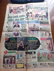 Milliyet Gazetesi - Turkish Newspaper - 11 Ekim 1983 - helva meselesi yazan Mehmet Barlas Başmakale - milliyet Mehmet Ali Ağca'nın doktoru Ferracutl ile konuştu - Turgut Özal kebanı da halka satacağız - Mehmet Ali Ağca sorguya çekildi - Maliye Bakanı Adnan Başer Kafaoğlu katsayı 40 olursa bütçe açık verir - Güney Kore Kenan Evren'e suikast girişimi komünist tertibidir dedi - K Ç grubu yarım milyar ödemeye mahkum oldu - fanatik sağcı Almanlar Türklere savaş açıyor - Bülent Ecevit ve 133 eski CHP'li parlamenterin yurt dışına çıkış yasağı kaldırıldı - Türk'ün dostu kimdir Attila İlhan - seçime doğru - Trabzonlu falcı Kaya Ersin Seçimi Turgut Sunalp kazanacak dedi - tarikattan edebiyata Yakup Kadri Karaosmanoğlu Yazan İlhami Soysal - halk müziğinin ünlü sesi huri Sapan Evliya Çelebi oldu - Fenerbahçe Kocaeli maçında kırmızı kart gören Engin Verel - kadro dışı bıraktıkları Cem Pamiroğlu için Stankoviç Mesut Dizdar ve Ali Şen ayrı ayrı konuştu - Türkiye liginde haftanın takımı Zonguldakspor