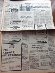 Milliyet Gazetesi - Turkish Newspaper - 28 Kasım 1982 - biraz sabır yazan Mehmet Barlas - Kenan Evren kars'tan göçü birlikte durdurduk dedi - Bülent Ulusu Yunanistan taahhütlerini çiğniyor - Jaruzelski Papa ile Walesa için pazarlık yapıyor - sağda milliyetçi bir parti oluşturulacak - Antonov ile Mehmet Ali Ağca yüzleştirilecek - ligde 7 yıldan beri Trabzonspor'a yenemeyen Fenerbahçe karşılaşmadan 4-2 Galip ayrıldı fotoğraf - silah mafyasının Türkiye'deki şefi Abuzer Uğurlu fotoğraf - Devrimci Kurtuluş üyesi 29 militan yakalandı fotoğraf - Turhan Selçuk karikatür - Nejat Eczacıbaşı Bir Türk'ün ilaç fabrikası kurması düşünülemezdi - Seyyal Taner bu akşam teleskopta - Selçuk Yula'nın Trabzon kalesinde 3 golü var - milli takım menajeri Erdoğan Şenay fotoğrafçılığa özendi fotoğraf - Fenerbahçe İtalya Selçuk Yula da Rossi idi - Beşiktaş Bursaspor ile Galatasaray Ankaragücü ile oynuyor - gollerin dışında güzel hareket göremedim yazan Yasin Özdenak - 7 yıllık bekleyişin sonu yazan İslam Çupi