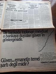 Milliyet Gazetesi - Turkish Newspaper - 4 Aralık 1983 - sabreden derviş yazan Mehmet Barlas Başmakale - başkanlık için 2 aday belli oldu Necmettin Karaduman ve Cahit Karakaş fotoğraf - muhtemel kabine tamamlanıyor - Orgeneral Necdet Üruğ Genelkurmay Başkanı oldu fotoğraf - Kenan Evren güdümlü demokrasi yalanı hüsrana uğradı - Maliye Bakanı Adnan Başer Kafaoğlu Özal'ınki laf bütçede açık yok dedi - seçmenli Özal değişik olacak - TÜSİAD genel başkanı Ali Koçman ve Sakıp Sabancı fotoğraf - Türkan Şoray ile Cihan ünal'ın evlenmelerine yakınları da hayret etti fotoğraf - yılın en sevilen 10 şarkı yarışmasında ödül kazanan Bir Sevgi istiyorum şarkısını Emel Sayın ve Ahmet Özhan söyledi fotoğraf - seçmensiz seçmenli yazan Altay Öymen - devekuşuna mektuplar yazan Haldun Taner - Yunan yönetimi Kıbrıs konusunda NATO'dan çözüm istemeyeceğiz - haftanın sanat olayları - Tevfik Gelenbe tiyatrosu öp babanın elini - Fenerbahçe basketbolda Beşiktaş'ı pençeledi fotoğraf - Eczacıbaşı bayan voleybol