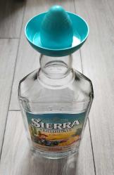 *** SİERRA LİKÖR 1 lt BOŞ KOLEKSİYONLUK ŞİŞE.