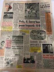 TERCÜMAN GAZETESİ - DOĞUM GÜNÜ HEDİYESİ (TURKISH NEWSPAPPER)  - 28 KASIM 1971 - SADECE DÖRT SAYFADIR -Kemal Ilıcak-Kamil Kırıkoğlu-Celal Yardımcı-Rauf Tamer-Sadettin Çulcu-Emile Zola-Ergun-Hikmet Aydemir-Necip Kapanlı-Ender Coşkun-Oeal Uluc-Aydın İrgen-Almanyadaki Türkler için endişeye yer yok-Kırıkoğlu CHPye genel sekreter oldu-Ateşli silahların savaşında alınan madalyalar iktisadi savaşta elden çıkarılıyor-Trikopisin 7 madalyası satılıyor-16 emniyet müdür ve muavini daha yer değiştirdi-İlaç fiyatlarının ucuzlatılması kararlaştırıldı-80 milyonluk ve 1160 yataklı hastanenin ilk kısmı ocakta açılıyor-Sahibi kim-Fikir bahçesi bayram şekeri-Sözün kısası Amerikan sigarası-Tercümandan mektup Almanyadakiler-Sendika futbol federasyonunu istifaya zorlayacak-Tercüman kitapçılık her 15 günde bir kitap en ünlü romancıların en büyük eserleri resimli roman halinde Nana-Birinci Türkiye ligi ringinde 7 kavga-Vefa G Saraydan puan kopardı 0 0-Adana Demirspor Sivasi boş yolladı 1 0-Konya İdman yurdu Fer
