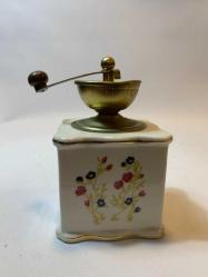 Minyatür Kahve Değirmeni, İtalya'da Üretilmiştir