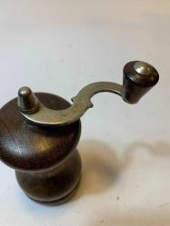 NADİR Alman ZASSENHAUS Ahşap El Kranklı Baharat Değirmeni 1960'lar