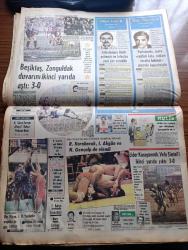 Milliyet Gazetesi - Turkish Newspaper - 6 Mart 1983 - polisi gözetelim yazan Mehmet Barlas Başmakale - AET Türk tişörtüne ambargo koyuyor - Maliye Bakanı Adnan Başer Kafaoğlu kalkma değer vergisi yasası 1985'ten önce uygulanamaz - Eurovision'da Türkiye'yi temsil edecek şarkının Opera olması kimseyi memnun etmedi - şarkıcı Şenay operaya hiç şans vermiyorum fotoğraf - Bulgaristan Bekir Çelenki iade etmiyor - Hacettepe Üniversitesi öğretim üyesi Atalay Yörükoğlu dayak eğitimde başarıyı azaltıyor dedi - Fransızlar belediye seçimleri için bugün sandık başına gidiyor - 43 milyon Alman seçmeni sandık başına gidiyor - devekuşuna mektuplar yazan Haldun Taner - Almanya'da yaz hazırlığı yazan Altan Öymen - hakim ve savcılar 2 yıl staj görecekler - İstanbul forumu - el salvador'da Papa'ya karşı bir suikast planı ortaya çıkarıldı - Selim ileri ölünceye kadar seninim altın kitaplarda  - kaldırım serçesi Gülriz Sururi Engin Cezzar tiyatrosu - Opera şarkısıyla eurovision'a katılacak Çetin Alp