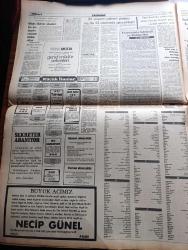 Milliyet Gazetesi - Turkish Newspaper - 9 Ocak 1983 - kent yaşamı yazan Mehmet Barlas Başmakale - konutları yarım kalan 81 bin üye kredi bekliyor - terörist Mehmet Ali Ağca Antonov'la yüzleştirildi - Diyarbakır'da çöken hicret apartmanın müteahhiti Abdülkerim Dalmış Suriye'ye kaçmak isterken yakalandı fotoğraf - mimarlar odası imar affı konusunda yanlış adımlar önlenmeli - Maliye Bakanı Adnan Beşer Kafaoğlu - MEYAK'tan alacaklıları 2. Boğaz köprüsü'ne ortak etmeyi düşünüyoruz - Kenan Evren serbest bölge çalışmalarının derhal başlamasını istedi - anayasa komisyonu Başkanı Orhan Aldıkaçtı'nın kızı Lale evlendi Fotoğrafı - Milli piyango Bu yıl 18 milyar ikramiye dağıtacak - Beyaz baston körler haftası başladı - İstanbul Belediye Başkanı Abdullah Tırtıl üç ay içinde 34 üstgeçit yapılacak - partilere devlet yardımı yapılmayacak - İstanbul'un gizli tarihi yazan Salah Birsel Yazı Dizisi - Frank Sinatra'nın konseri 55 dakika - Mine filmi başrolde Türkan Şoray Cihan Ünal ve Hümeyra sinemalarda