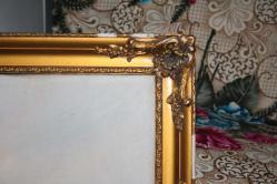 İMZALI YAĞLI BOYA TABLO ANTİKA COK ESKİ BİR MANZARA DETAYLAR RESIMLERDE    (CD ODA