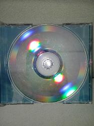 CD Duman seni kendime sakladım albümü. Orijinal 2005 baskı. Dinlemeyi etkilemeyen çizikler var, sorunsuz çalışıyor. kartonet temiz