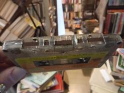 Müslüm Gürses - Esrarlı Gözler - KARTONETSİZ Kaset