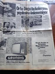 Yeni Asır Gazetesi - Turkish Newspaper - 15 Eylül 1977 - turistler Ege'yi St.Tropez'e çevirdi üstsüz güneşlenenler ortalıkta sevişenler fotoğraf - Halk Bankası 7.5 milyon dolandırıldı - bir şebeke şifreleri ele geçirdi ve ölmüş bir adamın kimliği ile çeşitli şubelerden para çekti - Bülent Ecevit dik dar eşiminde bile böyle bir iktidar yerinde kalamaz dedi - Necmettin Erbakan sanayide İstiklal savaşı başladı - Alparslan Türkeş düşmanlara karşı bütünleşelim - Süleyman Demirel zorlukları yenmek zorundayız - bayram günleri elektrik kısıntısı olmayacak - Avrupa kupası'nda sonuçlar - Aston Villa 4 Fenerbahçe 0 - Trabzonspor 1 Kopenhagen 0 - Belediye Başkanı İhsan Alyanak çay mahallesi'ni öfkelendirdi - Fatma Girik'e SSCB pavyonunda hediye yağdı - Bayram tebrik mesajları - Emel Sayın tam sayfa fotoğraf fuar lunapark gazinosunda - Emel Sayın Barış Manço Erol Evgin Nazan Şoray Nurhan Damcıoğlu Beyaz Kelebekler Fuar göl gazinosunda - Müzeyyen Senar Huysuz Virjin - Sezen Aksu - Gönül Yazar