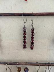 El İşçiliği Gümüş Garnet Taşlı Tel  Küpe