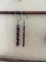 El İşçiliği Gümüş Garnet Taşlı Tel  Küpe