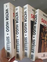 Sefiller - 4 Cilt Takım