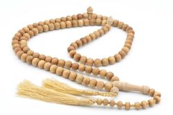 Saçaklı Püsküllü Basık Küre Kesim Kokulu 99 luk Sandal Ağacı Tesbih