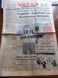 Vatan Gazetesi - Turkish Newspaper - 25 Mart 1951 - asayiş berkemaldir yazan Ahmet Emin Yalman Başmakale - İkinci Cihan harbinden sonra yugoslavya'ya giden ilk Türk gazetecisi arkadaşımız Sinan Korle bildiriyor Yugoslav dışbakanının gazetemize beyanatı - milli talebe federasyonu Zonguldak'ta toplanıyor - aşkımın hikayesi yazan Hıfzı Tevfik Gönensay Yazı Dizisi - 14 ton gramofon plağı geldi - Fethi Çelikbaş bakanlık vazifesini kabul etmedi - Sabahattin Gökçınar Atatürk'ün kırşehir'deki büstünü sarhoşlukla kırmış - Ankara'da Ziya Gökalp anıldı - Osmanlı tarihinden sayfalar yazan Feridun Fazıl Tülbentçi Yazı Dizisi - talebe federasyonu bugün toplanıyor - şehir tiyatrosu nizamnamesi - İstanbul Ankara Radyosu programı - mikrofondan portreler İlham Gençer ve Ayten Alpman fotoğraf - teknik üniversitede veda günü töreni fotoğraf - bugün Galatasaray Fenerbahçe karşılaşıyor - Bugün Galatasaray ile karşılaşacak olan Fenerbahçe onbiri Fotoğrafı - Beşiktaş Kasımpaşa'yı 4-0 yendi - Vefaspor
