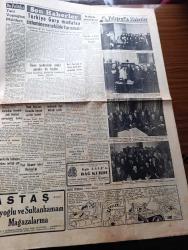 Vatan Gazetesi - Turkish Newspaper - 25 Mart 1951 - asayiş berkemaldir yazan Ahmet Emin Yalman Başmakale - İkinci Cihan harbinden sonra yugoslavya'ya giden ilk Türk gazetecisi arkadaşımız Sinan Korle bildiriyor Yugoslav dışbakanının gazetemize beyanatı - milli talebe federasyonu Zonguldak'ta toplanıyor - aşkımın hikayesi yazan Hıfzı Tevfik Gönensay Yazı Dizisi - 14 ton gramofon plağı geldi - Fethi Çelikbaş bakanlık vazifesini kabul etmedi - Sabahattin Gökçınar Atatürk'ün kırşehir'deki büstünü sarhoşlukla kırmış - Ankara'da Ziya Gökalp anıldı - Osmanlı tarihinden sayfalar yazan Feridun Fazıl Tülbentçi Yazı Dizisi - talebe federasyonu bugün toplanıyor - şehir tiyatrosu nizamnamesi - İstanbul Ankara Radyosu programı - mikrofondan portreler İlham Gençer ve Ayten Alpman fotoğraf - teknik üniversitede veda günü töreni fotoğraf - bugün Galatasaray Fenerbahçe karşılaşıyor - Bugün Galatasaray ile karşılaşacak olan Fenerbahçe onbiri Fotoğrafı - Beşiktaş Kasımpaşa'yı 4-0 yendi - Vefaspor