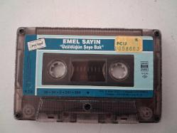 EMEL SAYIN  Üzüldüğün Şeye Bak - Kaset  ( YAVUZ ) -   Kartonetsiz