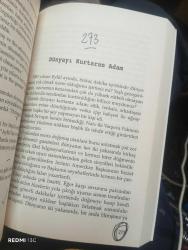 Maymunlar Patatesler ve Berlin Opera Binası