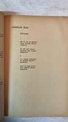 TÜRK DİLİ, AYLIK DİL VE YAZIN DERGİSİ - AĞUSTOS 1970 SAYI: 227 İSMAYIL HAKKI BALTACIOĞLU: DİL NEDİR? - KEVSER ACARLAR: EKİNİN TÜRLÜ KULLANILIŞLARI - FAZIL HÜSNÜ DAĞLARCA: YAŞAMAK - METİN ELOĞLU: ÇİSENTİ - NAHİT ULVİ AKGÜN: EVCİL KUŞ - SELÂHATTİN BATU: BİR SAVAŞ TABLOSU - OĞUZ KÂZIM ATOK: GÜLDÜRÜLER KARŞISINDA - OSMAN TÜRKAY: İSTANBUL ARKEOLOJİ MÜZESİNDEN İZLENİMLER - ABDÜLKADİR BULUT: DÜZLERDE - ERCÜMENT UÇARI: BİR ADAM - ŞAHİNKAYA DİL: UZAY OTU - ERDAL CEYHAN: ANIMSAYIŞ - CENGİZ BEKTAŞ: MİMARLIK KONULARINA GİRMEDEN ÖNCE - ÖZDEMİR NUTKU: TİYATRODA DİL VE TAVIR SORUNU - SEYFETTİN BAŞÇILLAR: SOFTALIKLAR VE ÖTESİ - SIEGFRIED LENZ: BİLİM ÇAĞINDA EDEBİYATIN YERİ - ORHAN ASENA: YURTTAŞ B - TALİP APAYDIN: FAYTON - DEMİR ÖZLÜ: YEREBATAN - EMİN ÖZDEMİR: DİLBİLİM AÇISINDAN - MUSTAFA GÜVELİ: NEDEN AD TAKIMI DEĞİL DE SIFAT TAKIMI - BAHA DURDER: YAYIN DİZİLERİ - SALÂH BİRSEL: BİR POLİTİKACININ PORTRESİ: FOUCHÉ / SOSYALİZMİN BÜYÜK DÖNEMECİ - FERİT DEVELLİOĞLU: TÜRK ANSİKLOPEDİSİ ÜZERİNE  -  60 SAYFA