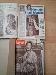 HAYAT MECMUASI 1959, Sayı:1-17 ( 17 Sayı )  / Sayı:18-35 (18 Sayı) / 36-52 ( 16 Sayı )  - (Orta Sayfa  Posterleri:  İSTANBUL'A GİRİŞ, MONA LİSA, HAYDARPAŞA GARI, ATATÜRK, FENERBAHÇE,  GALATASARAY, BAŞVEKİL ADNAN MENDERES,  FİGEN ÖZGÜR, HALİL ADALI, ESKİ KAĞITHANE, MODA KOYU ....)