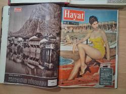 HAYAT MECMUASI 1959, Sayı:1-17 ( 17 Sayı )  / Sayı:18-35 (18 Sayı) / 36-52 ( 16 Sayı )  - (Orta Sayfa  Posterleri:  İSTANBUL'A GİRİŞ, MONA LİSA, HAYDARPAŞA GARI, ATATÜRK, FENERBAHÇE,  GALATASARAY, BAŞVEKİL ADNAN MENDERES,  FİGEN ÖZGÜR, HALİL ADALI, ESKİ KAĞITHANE, MODA KOYU ....)