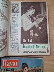 HAYAT MECMUASI 1959, Sayı:1-17 ( 17 Sayı )  / Sayı:18-35 (18 Sayı) / 36-52 ( 16 Sayı )  - (Orta Sayfa  Posterleri:  İSTANBUL'A GİRİŞ, MONA LİSA, HAYDARPAŞA GARI, ATATÜRK, FENERBAHÇE,  GALATASARAY, BAŞVEKİL ADNAN MENDERES,  FİGEN ÖZGÜR, HALİL ADALI, ESKİ KAĞITHANE, MODA KOYU ....)