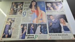 ŞAMDAN DERGİSİ - 28 HAZİRAN 1998 PAZAR - HANDE ATAİZİ - DEMET ŞENER - ERDAL ACAR - MEHMET ALİ ERBİL - DİDEM UZEL - MERVE İLDENİZ - ŞENOL İPEK - İPEK TENOLCAY - YAĞMUR TENOLCAY - ESİN MORALIOĞLU - BEGÜM ÖZBEK - MERT ÇİLLER - MEHMET ERTEN - HAZAL - GÜLİN KİRPİKÇİOĞLU - MAHSUN KIRMIZIGÜL - HAKAN KORKMAZYÜREK - VEDAT YELKENCİ - BİLGE ÇEKİ - ÖZCAN DENİZ - MUSTAFA MAYADAĞ - SELÇUK ÖZER - ÜNAL KÜPELİ - YEŞİM BÜBER - NERMİN FİKRET - REYHAN KARAÇAM - NESLİHAN YAVUZCAN - ÇELİK - CEM CANTAŞ - NACİ BAYBER - YASEMİN ULUKARTAL - ALİ KARACAN - İKİ GÜZEL KAPIŞTI - DEMET’İ SEVİYORUM - ÇAPKINLIK - HAVUZ KEYFİ - ANNE KIZ TATİL - BU BAŞKA BEGÜM - ÇOCUKLAR GİBİ - KOMİK ADAMIN OĞLU - AŞKA DAİR - BULUŞTU - ÇAPKIN İŞ BAŞINDA - SAÇLARINI KAZITTI - DANS DERSLERİ - AŞK ÜÇGENİ - TOPLESS - ÇAPKINLARIN ÇIKARTMASI  -  30 SAYFA