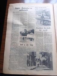 Vatan İstanbul 4 Özel Gazetesi - Turkish Newspaper - 18 Haziran 1952 - fakir Üsküdar'ın saltanatı - Üsküdar iskele meydanı'ndan bir fotoğraf - kumkapı'da dertli bir yerdir fotoğraf - beyazıt'ta parkın duvarı üzerinde dinlenenler fotoğraf - Kartal Pendik Maltepe ve Bostancıların istedikleri - İstanbul sokaklarında yere tüküren mendilsiz bir genç fotoğraf - plaj istemeyen bir kaza Silivri - suyu olmayan kaplıca şehri Yalova - Kadıköy iskele meydanı'ndan bir görünüş - Kuruçeşme ihmale uğrayan bir yerdir - yeni yapılan Levent Mahallesi'ndeki köşkler fotoğraf - Sultanhamamı'nda yalnız kumaş satılmaz fotoğraf - İstanbul çeşme ve sebilleri yazan Reşat Beyatlı - Gecekondu davası mühim bir davadır - Mecidiyeköy'de yapılmış olan gecekondular fotoğraf - nüfusu gündüz artan Eminönü - İstiklal caddesi'nden bir görünüş - İstanbul'un derdi bol olan semtleri - Şile turist şehri olmak için çabalıyor - Çatalca'nın iktisadi vaziyeti bozuluyor - kazlıçeşme'deki villaya benzeyen gecekondular fotoğraf