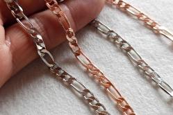 Figaro model Bay-Bayan Pirinç kolye. 47cm boyunda. 5mm genişliğinde. Rose Gold renginde, Kararmaz.