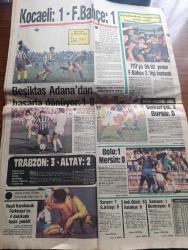 Güneş Gazetesi - Turkish Newspaper - 21 Mart 1983 - mehmetçiğe yeni silahlar gerekli - Alman Çalışma Bakanı kesin dönüş projesi getiriyor - 100 bin Türk işçisi geriye dönüş hazırlığına girdi - imar affı yürürlükte - Dilsizler okulunda tanışıp Hilton'da nişan yapan Elif Akalın ve Şener Tavaşoğlu fotoğraf - bizim Almanya yazan Orhan Şahin - kişilik yazan Çetin Altan - Karaoğlan yazan ve çizen Suat Yalaz - gölgeler yazan Refik Erduran - Yunanistan'da siyasal gerilim arttı - Lockheed davasına bugün devam edilecek - İsrail devlet başkanı İzak Navon İsrail içsavaş'ın eşiğinde dedi - Kocaeli 1 Fenerbahçe 1 - yine Yaşar ve Önder'in golü yazan Turgay Şeren - İTÜ'yü 99 92 yenen Fenerbahçe 2.liği kurtardı - Beşiktaş Adana'dan hasarla dönüyor fotoğraf - Vehbi Emre güreş turnuvasında sürpriz - Reşit Karabacak Mehmet Türkkaya'ya 4 dakikada tuşla yenildi fotoğraf - altın kemer boks turnuvası bugün bükreş'te başlıyor - Tottenham'ın yeni transferi Brazil başarılı fotoğraf - Anadolu liseleri deneme