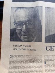 Cumhuriyet Sanat Edebiyat Gazetesi - Turkish Newspaper - Nisan 1971 - şiirin olanakları yazan Necati Cumalı - İki Kemaller yazan Françoise Wagener - çağın tanığı bir yazar olarak Cevat Fehmi Başkut fotoğraflar Ara Güler - evlatlıklar yazan Rauf Mutluay - hikayemizde iki yeni imza yazan Adnan Özyalçıner - hikaye büyük ödülünü kazanan iki sanatçı Osman Şahin ve Ümit İlhan Kaftancıoğlu Adnan Özyalçıner'in sorularını cevaplandırırken fotoğraf - Ökkeş ve Maraş'ın destanı'ndan yazan Gülten Akın - şafağın demircisi  yazan Tekin Sönmez - felsefenin sefaleti üzerine - TRT'de resim heykel yazan Sezer Tansuğ - Şikago mezbahası yazan Salah Birsel - Milli Eğitim bakanlığı yayınlarından 1000 Temel Eser Serisi - dergiler arasında yazan Fikret Kaynakçı - Tomris Uyar İpek ve Bakır yayınevinde - Kemal Tahir sağır dere bilgi yayınevinde - Aziz Nesin ölmüş eşek bilgi yayınevinde - Çetin Altan kopuk kopuk bilgi yayınevinde - Kemal Tahir kördüman bilgi yayınevinde - Füruzan parasız yatılı bilgi yayınevinde