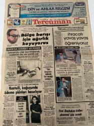 TERCÜMAN GAZETESİ - DOĞUM GÜNÜ HEDİYESİ (TURKISH NEWSPAPPER)  - 3 EKİM  1982 - SADECE DÖRT SAYFADIR -İlter Türkmen-Doğan Sümer-Ahmet Kabaklı-İlhan Bardakçı-Nauf Tamer-Bedi Faik-Mehmet Önder-Tarık Buğra-Osman Kibar-Cevher Özden-Kenan Evren-Bölge barışı için ağırlık koyuyoruz-İran’da vahşet ve panik-Tahran’da otel bombalandı yüzlerce ölü ve yaralı var-İhracatı yavaş yavaş öğreniyoruz-Kastelli, koğuşunda ödeme plânları hazırlıyor-Türk Anayasası hakkında fikir boşluğu içindeyiz-Yeşilköy’de kalan Ürdünlü işadamı iş görüşmelerini havaalanında yaptı-Yeni Başbakan kolları ekonomi için sıvadı-Gün ışığında-Batı tefekkürü ve İslam tasavvufu-Tarihten bugüne-Sözün kısası-Pazar kahvesi-Pazar sohbeti-Asıl saygı gereği-Dertli Çoban-Efsanelerin kümeleştiği ünlü bir Anadolu şehri Urfa-Pazar konuşmaları-Devleti arındırmak-Sinsilere imkân verilmemelidir-Kibarca-Bazı fakülte ve yüksek okullarda ön kayıtlar bugün başlayacak