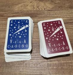Vintage Vega Casino Çift Deste Bordo ve Larcivert Oyun Kağıdı ve Özel Deri Kılıfı