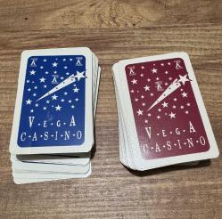 Vintage Vega Casino Çift Deste Bordo ve Larcivert Oyun Kağıdı ve Özel Deri Kılıfı